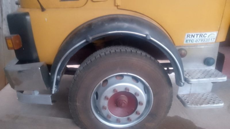 Mercedes-Benz 1318 L-1318 3-Eixos Graneleiro 1989/1989 CAMINHÕES & CAMIONETAS PASSO FUNDO / Carros no Vale