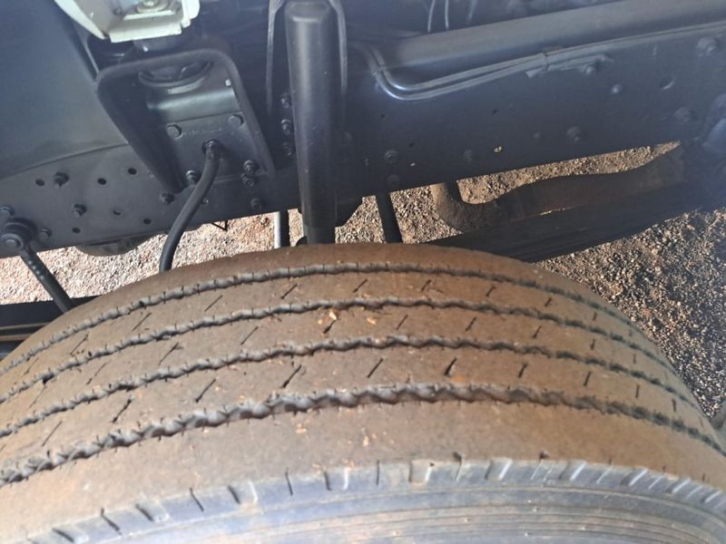 Mercedes-Benz 1318 L-1318 Caçamba 2009/2009 CAMINHÕES & CAMIONETAS PASSO FUNDO / Carros no Vale Mercedes-Benz 1318 L-1318 Caçamba 2009/2009 CAMINHÕES & CAMIONETAS PASSO FUNDO / Carros no Vale