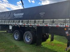 Mercedes-Benz 1620 L-1620 3-Eixos Graneleiro 2006/2006 CAMINHÕES & CAMIONETAS PASSO FUNDO / Carros no Vale