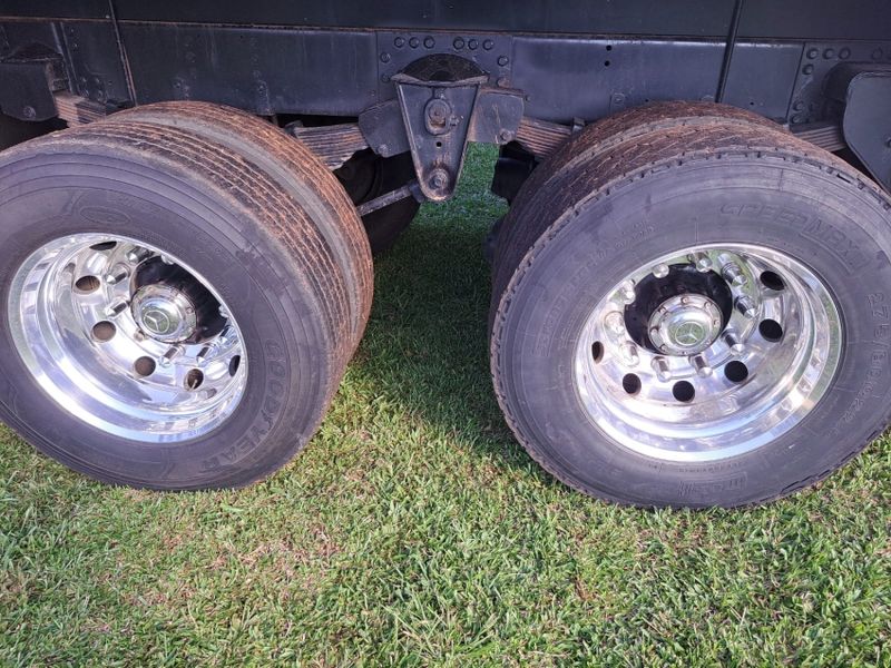 Mercedes-Benz 1620 L-1620 3-Eixos Graneleiro 2006/2006 CAMINHÕES & CAMIONETAS PASSO FUNDO / Carros no Vale