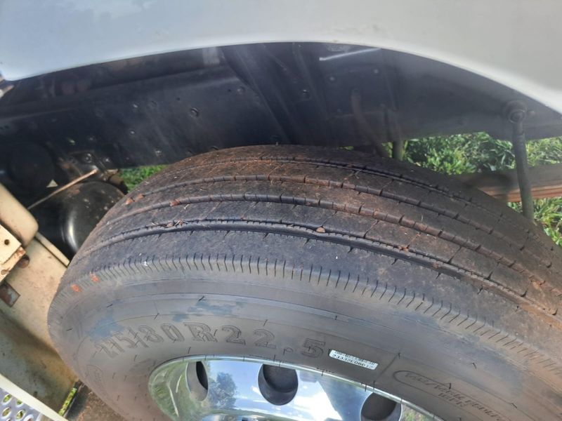 Mercedes-Benz 1620 L-1620 3-Eixos Graneleiro 2006/2006 CAMINHÕES & CAMIONETAS PASSO FUNDO / Carros no Vale