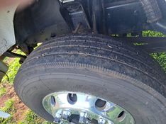 Mercedes-Benz 1620 L-1620 3-Eixos Graneleiro 2006/2006 CAMINHÕES & CAMIONETAS PASSO FUNDO / Carros no Vale