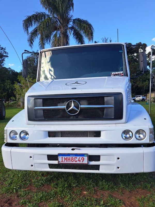 Mercedes-Benz 1620 L-1620 3-Eixos Graneleiro 2006/2006 CAMINHÕES & CAMIONETAS PASSO FUNDO / Carros no Vale