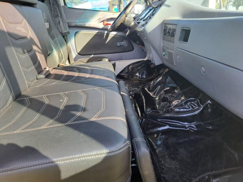 Mercedes-Benz 1620 L-1620 3-Eixos Graneleiro 2006/2006 CAMINHÕES & CAMIONETAS PASSO FUNDO / Carros no Vale