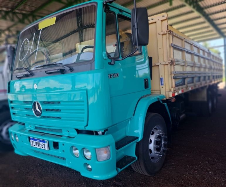Mercedes-Benz 1720 MB 1720 6X2 Graneleiro 2004/2004 CAMINHÕES & CAMIONETAS PASSO FUNDO / Carros no Vale Mercedes-Benz 1720 MB 1720 6X2 Graneleiro 2004/2004 CAMINHÕES & CAMIONETAS PASSO FUNDO / Carros no Vale