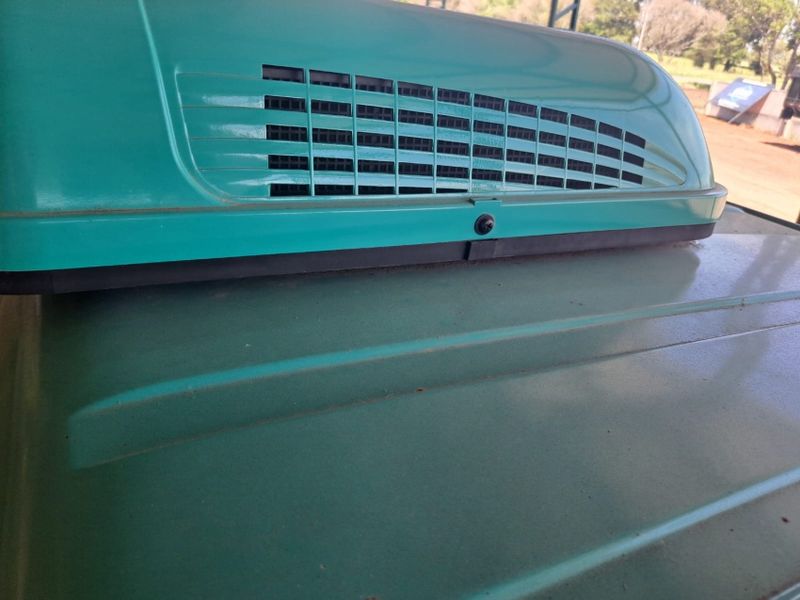 Mercedes-Benz 1720 MB 1720 6X2 Graneleiro 2004/2004 CAMINHÕES & CAMIONETAS PASSO FUNDO / Carros no Vale Mercedes-Benz 1720 MB 1720 6X2 Graneleiro 2004/2004 CAMINHÕES & CAMIONETAS PASSO FUNDO / Carros no Vale