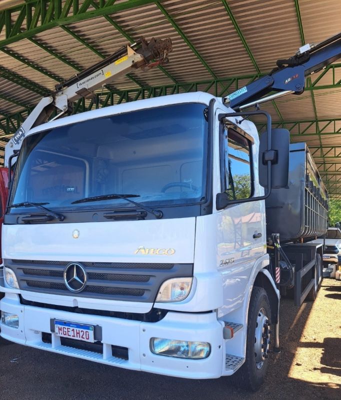 Mercedes-Benz Atego 2425 3-Eixos 2006/2006 CAMINHÕES & CAMIONETAS PASSO FUNDO / Carros no Vale
