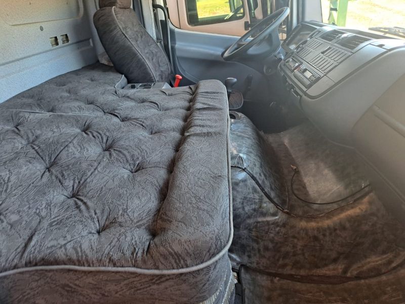 Mercedes-Benz Atego 2425 3-Eixos 2006/2006 CAMINHÕES & CAMIONETAS PASSO FUNDO / Carros no Vale