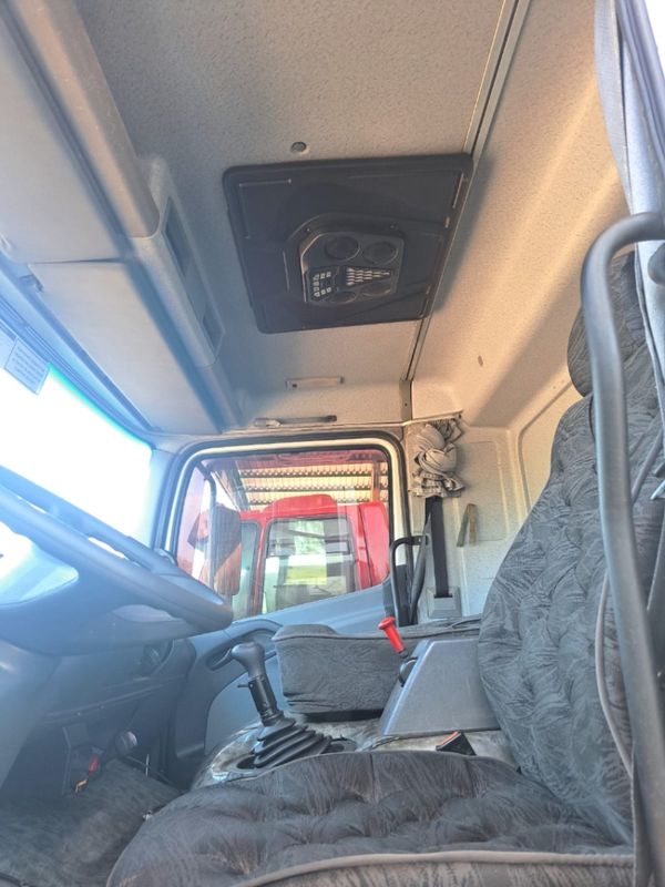 Mercedes-Benz Atego 2425 3-Eixos 2006/2006 CAMINHÕES & CAMIONETAS PASSO FUNDO / Carros no Vale