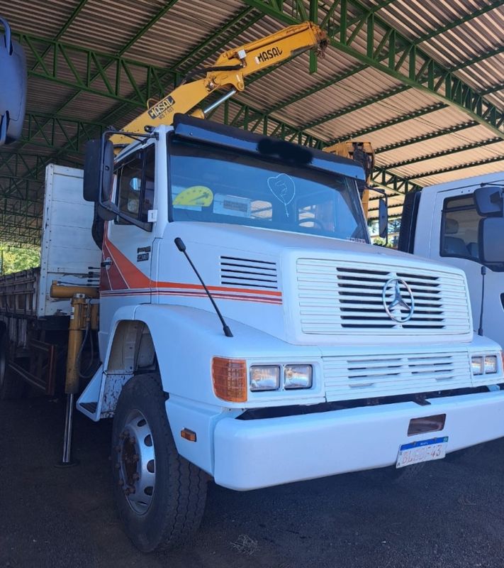 Mercedes-Benz L-2318 6×4 3-Eixos Munck 1993/1993 CAMINHÕES & CAMIONETAS PASSO FUNDO / Carros no Vale