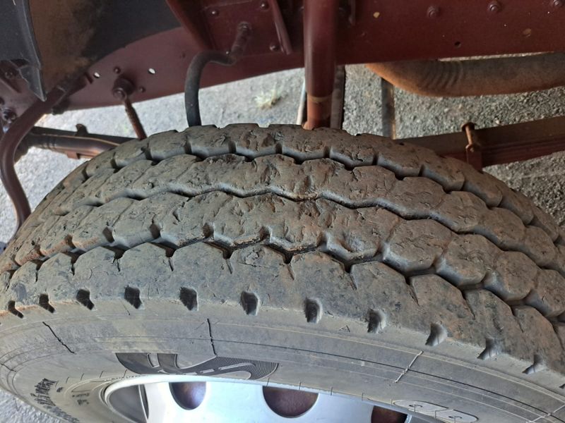 Mercedes-Benz L-2318 6×4 3-Eixos Munck 1993/1993 CAMINHÕES & CAMIONETAS PASSO FUNDO / Carros no Vale