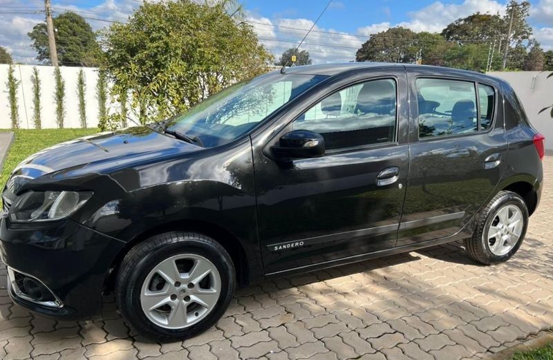 Renault SANDERO 1.6 PRIVILÈGE 8V FLEX 4P MANUAL 2014/2014 CAMINHÕES & CAMIONETAS PASSO FUNDO / Carros no Vale