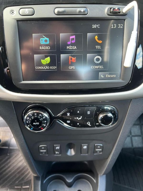 Renault SANDERO 1.6 PRIVILÈGE 8V FLEX 4P MANUAL 2014/2014 CAMINHÕES & CAMIONETAS PASSO FUNDO / Carros no Vale
