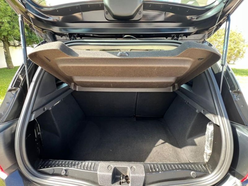 Renault SANDERO 1.6 PRIVILÈGE 8V FLEX 4P MANUAL 2014/2014 CAMINHÕES & CAMIONETAS PASSO FUNDO / Carros no Vale