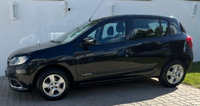 Renault SANDERO 1.6 PRIVILÈGE 8V FLEX 4P MANUAL 2014/2014 CAMINHÕES & CAMIONETAS PASSO FUNDO / Carros no Vale