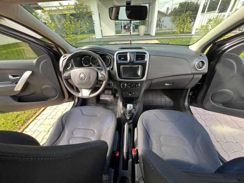 Renault SANDERO 1.6 PRIVILÈGE 8V FLEX 4P MANUAL 2014/2014 CAMINHÕES & CAMIONETAS PASSO FUNDO / Carros no Vale