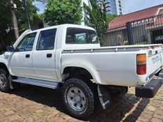 Toyota HILUX 2.8 DLX 4X4 CD 8V DIESEL 4P MANUAL 2000/2001 CAMINHÕES & CAMIONETAS PASSO FUNDO / Carros no Vale