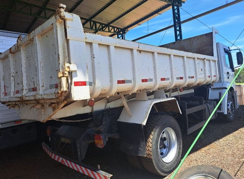 Volkswagen 15180 15-180 E Constellation Caçamba 2007/2007 CAMINHÕES & CAMIONETAS PASSO FUNDO / Carros no Vale