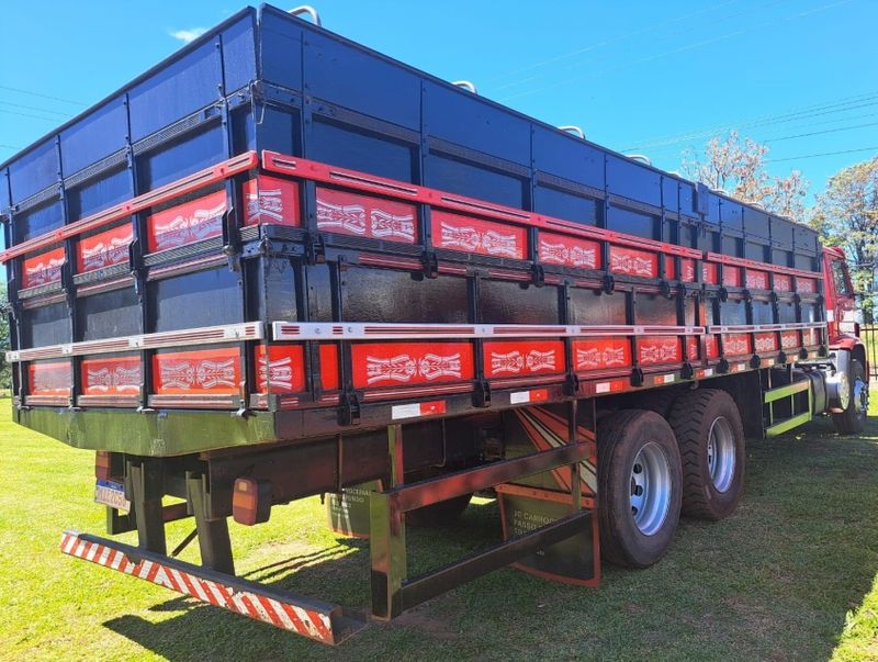 Volkswagen 24220 VW 24-220 Worker T 3-Eixos 2010/2011 CAMINHÕES & CAMIONETAS PASSO FUNDO / Carros no Vale