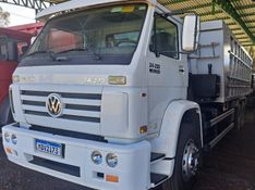 Volkswagen 24220 VW 24-220 Worker T 3-Eixos 2007/2007 CAMINHÕES & CAMIONETAS PASSO FUNDO / Carros no Vale