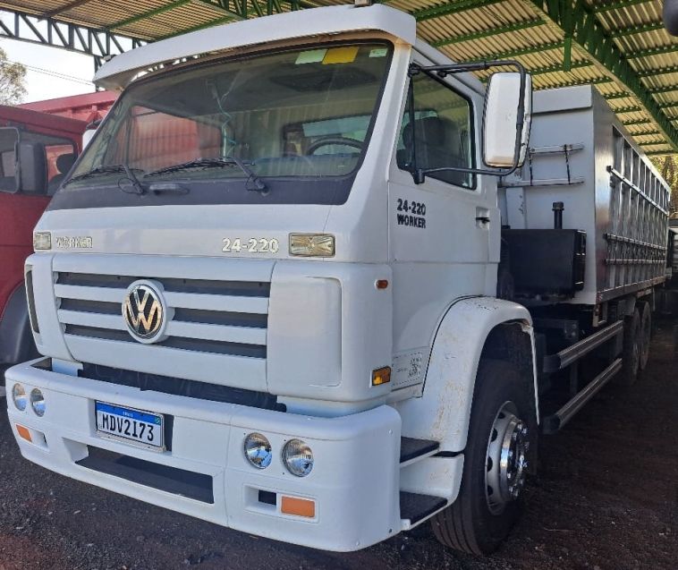 Volkswagen 24220 VW 24-220 Worker T 3-Eixos 2007/2007 CAMINHÕES & CAMIONETAS PASSO FUNDO / Carros no Vale Volkswagen 24220 VW 24-220 Worker T 3-Eixos 2007/2007 CAMINHÕES & CAMIONETAS PASSO FUNDO / Carros no Vale