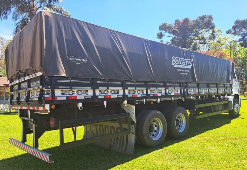 Volkswagen 24220 VW 24-220 Worker T 3-Eixos 2011/2012 CAMINHÕES & CAMIONETAS PASSO FUNDO / Carros no Vale Volkswagen 24220 VW 24-220 Worker T 3-Eixos 2011/2012 CAMINHÕES & CAMIONETAS PASSO FUNDO / Carros no Vale