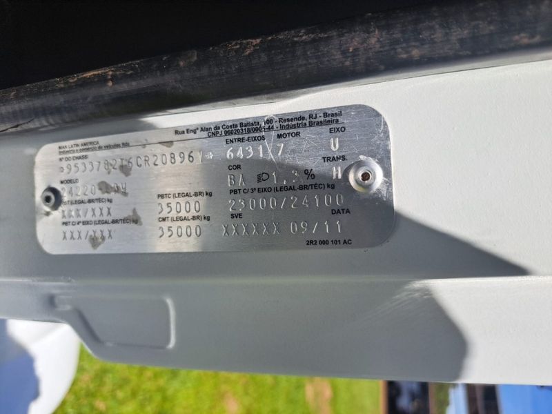 Volkswagen 24220 VW 24-220 Worker T 3-Eixos 2011/2012 CAMINHÕES & CAMIONETAS PASSO FUNDO / Carros no Vale Volkswagen 24220 VW 24-220 Worker T 3-Eixos 2011/2012 CAMINHÕES & CAMIONETAS PASSO FUNDO / Carros no Vale