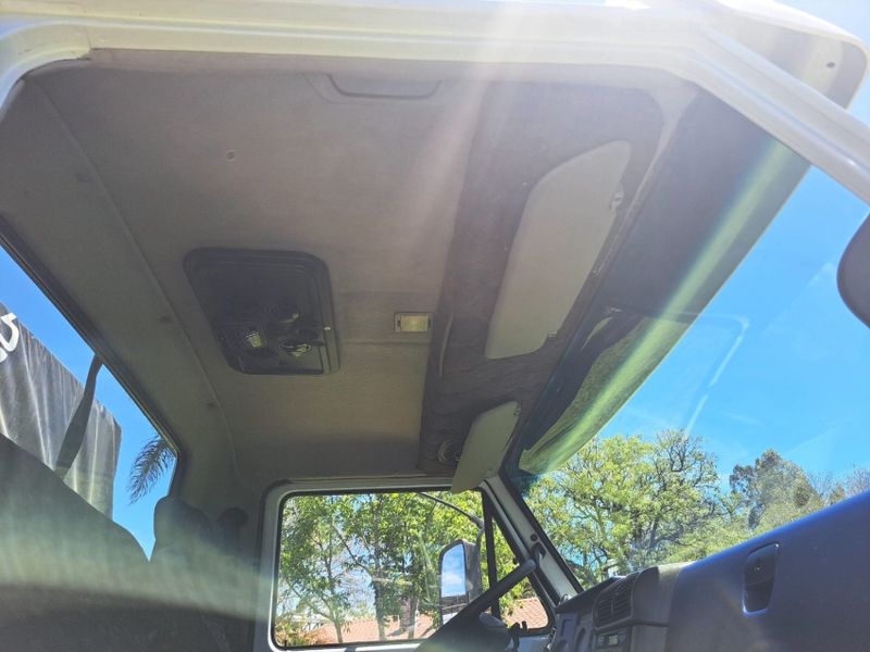 Volkswagen 24220 VW 24-220 Worker T 3-Eixos 2011/2012 CAMINHÕES & CAMIONETAS PASSO FUNDO / Carros no Vale Volkswagen 24220 VW 24-220 Worker T 3-Eixos 2011/2012 CAMINHÕES & CAMIONETAS PASSO FUNDO / Carros no Vale