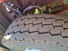 Volkswagen 24220 VW 24-220 Worker T 3-Eixos 2010/2011 CAMINHÕES & CAMIONETAS PASSO FUNDO / Carros no Vale