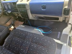 Volkswagen 24220 VW 24-220 Worker T 3-Eixos 2011/2012 CAMINHÕES & CAMIONETAS PASSO FUNDO / Carros no Vale