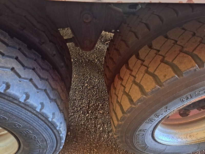 Volkswagen 24220 VW 24-220 Worker T 3-Eixos 2007/2007 CAMINHÕES & CAMIONETAS PASSO FUNDO / Carros no Vale Volkswagen 24220 VW 24-220 Worker T 3-Eixos 2007/2007 CAMINHÕES & CAMIONETAS PASSO FUNDO / Carros no Vale