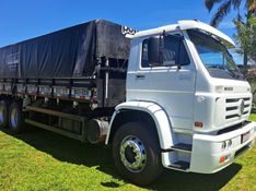 Volkswagen 24220 VW 24-220 Worker T 3-Eixos 2011/2012 CAMINHÕES & CAMIONETAS PASSO FUNDO / Carros no Vale