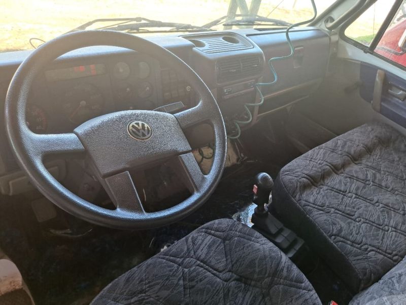 Volkswagen 24220 VW 24-220 Worker T 3-Eixos 2007/2007 CAMINHÕES & CAMIONETAS PASSO FUNDO / Carros no Vale Volkswagen 24220 VW 24-220 Worker T 3-Eixos 2007/2007 CAMINHÕES & CAMIONETAS PASSO FUNDO / Carros no Vale