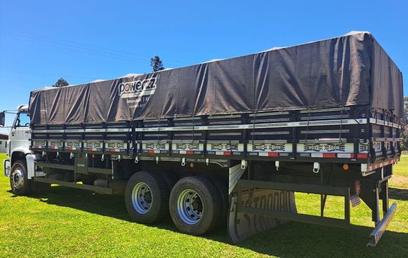 Volkswagen 24220 VW 24-220 Worker T 3-Eixos 2011/2012 CAMINHÕES & CAMIONETAS PASSO FUNDO / Carros no Vale Volkswagen 24220 VW 24-220 Worker T 3-Eixos 2011/2012 CAMINHÕES & CAMIONETAS PASSO FUNDO / Carros no Vale