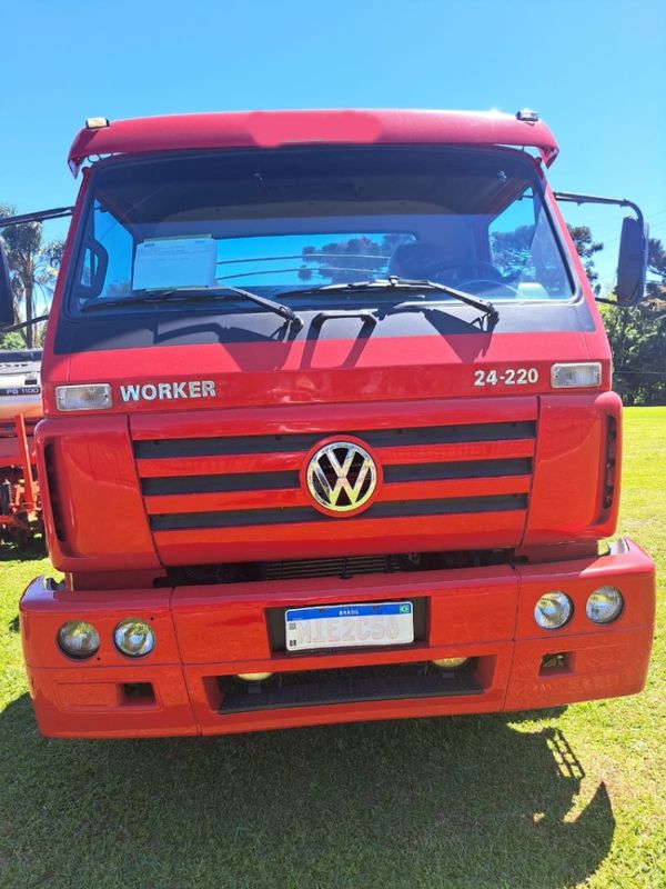 Volkswagen 24220 VW 24-220 Worker T 3-Eixos 2010/2011 CAMINHÕES & CAMIONETAS PASSO FUNDO / Carros no Vale