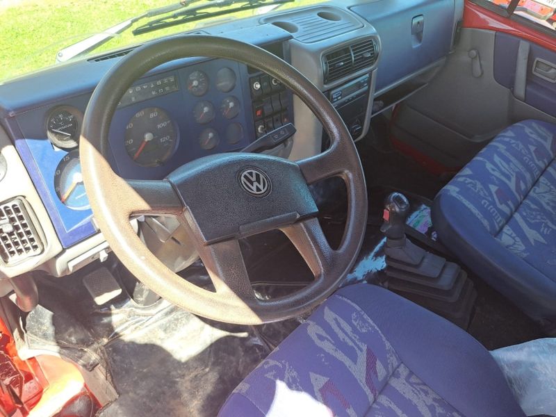 Volkswagen 24220 VW 24-220 Worker T 3-Eixos 2010/2011 CAMINHÕES & CAMIONETAS PASSO FUNDO / Carros no Vale