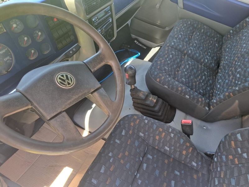 Volkswagen 24220 VW 24-220 Worker T 3-Eixos 2011/2012 CAMINHÕES & CAMIONETAS PASSO FUNDO / Carros no Vale Volkswagen 24220 VW 24-220 Worker T 3-Eixos 2011/2012 CAMINHÕES & CAMIONETAS PASSO FUNDO / Carros no Vale