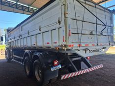 Volkswagen 24250 24-250 E Constellation 3-Eixos 2006/2007 CAMINHÕES & CAMIONETAS PASSO FUNDO / Carros no Vale