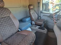 Volkswagen 24250 24-250 E Constellation 3-Eixos 2006/2007 CAMINHÕES & CAMIONETAS PASSO FUNDO / Carros no Vale