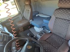 Volkswagen 24250 24-250 E Constellation 3-Eixos 2006/2007 CAMINHÕES & CAMIONETAS PASSO FUNDO / Carros no Vale