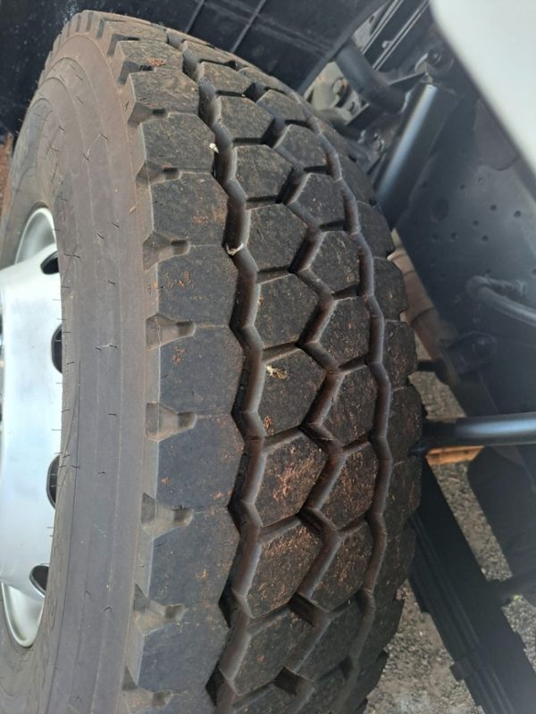 Volkswagen 24250 24-250 E Constellation 3-Eixos 2006/2007 CAMINHÕES & CAMIONETAS PASSO FUNDO / Carros no Vale