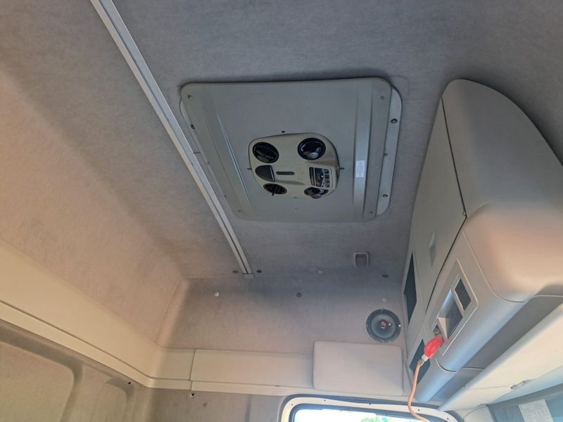 Volkswagen 24250 24-250 E Constellation 3-Eixos 2006/2007 CAMINHÕES & CAMIONETAS PASSO FUNDO / Carros no Vale