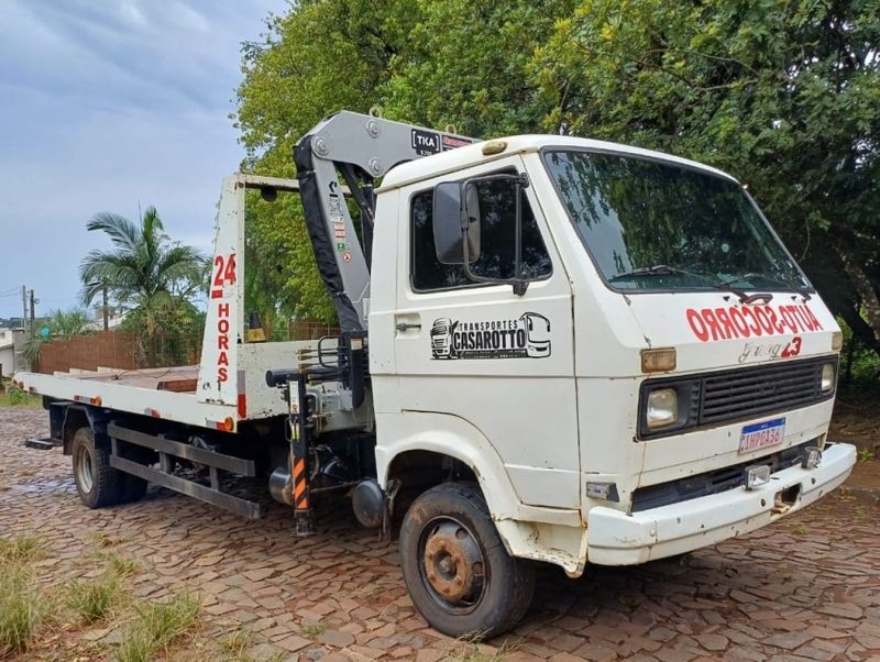 Volkswagen 7110 VW 7110 Munck Plataforma 1990/1990 CAMINHÕES & CAMIONETAS PASSO FUNDO / Carros no Vale