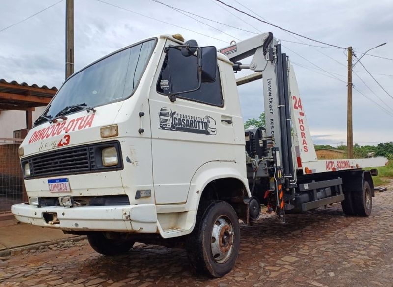 Volkswagen 7110 VW 7110 Munck Plataforma 1990/1990 CAMINHÕES & CAMIONETAS PASSO FUNDO / Carros no Vale