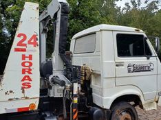 Volkswagen 7110 VW 7110 Munck Plataforma 1990/1990 CAMINHÕES & CAMIONETAS PASSO FUNDO / Carros no Vale