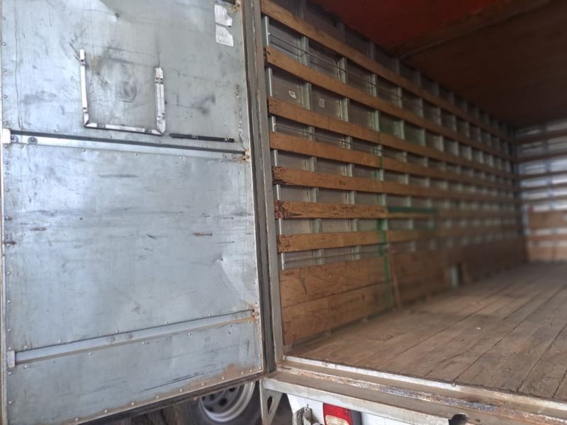 Volkswagen 8-160 VW 8-160 E Delivery 2p Chassi 2017/2018 CAMINHÕES & CAMIONETAS PASSO FUNDO / Carros no Vale