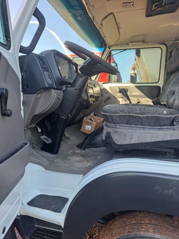 Volkswagen 8-160 VW 8-160 E Delivery 2p Chassi 2017/2018 CAMINHÕES & CAMIONETAS PASSO FUNDO / Carros no Vale