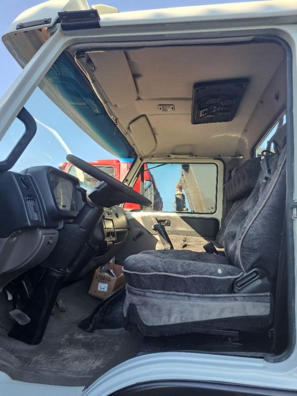 Volkswagen 8-160 VW 8-160 E Delivery 2p Chassi 2017/2018 CAMINHÕES & CAMIONETAS PASSO FUNDO / Carros no Vale