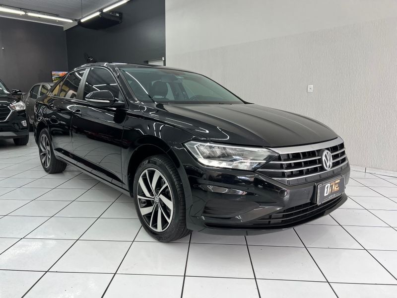 Volkswagen JETTA 1.4 250 TSI TOTAL FLEX TIPTRONIC 2018/2019 CAMINHÕES & CAMIONETAS PASSO FUNDO / Carros no Vale