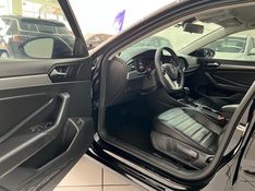 Volkswagen JETTA 1.4 250 TSI TOTAL FLEX TIPTRONIC 2018/2019 CAMINHÕES & CAMIONETAS PASSO FUNDO / Carros no Vale